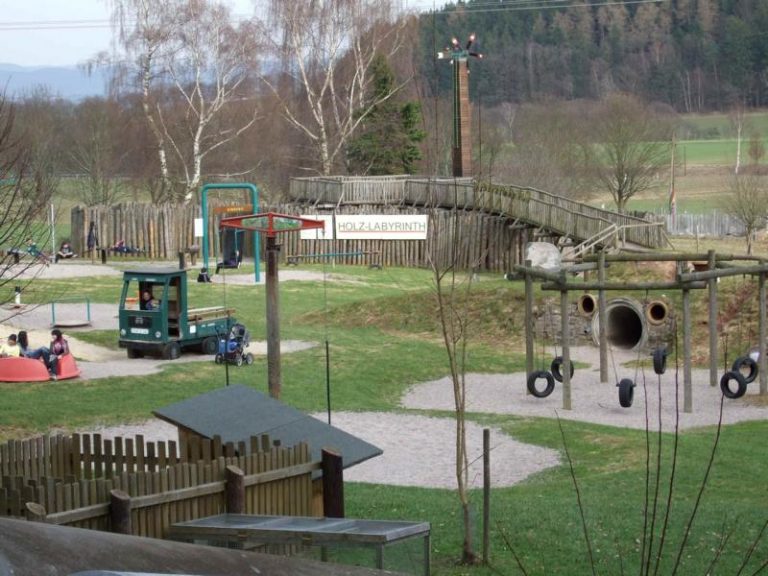 Tag 4 Wildpark und Spielplatz 115 768x576